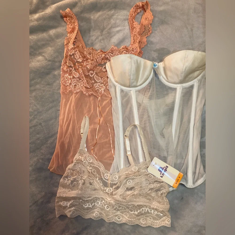 Lace Bra Collection - Peach and Ivory - Picture 1 of 14